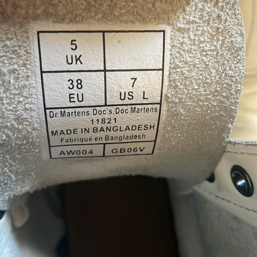 DR. MARTENS 1460 SMOOTH BOOT - Picture 14 of 15